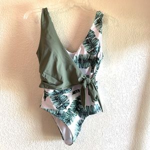 SHEIN | LEAFY One Piece Swimsuit